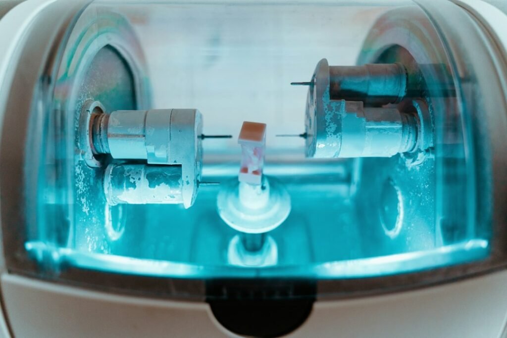 Équipement de laboratoire dentaire